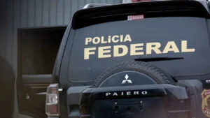 Viaturas da Polícia Federal em operação durante o período eleitoral.