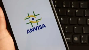 Embalagens de produtos de higiene e saúde pessoal em exibição