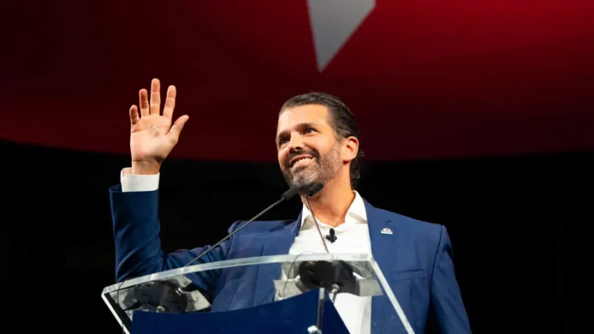 Donald Trump Jr. em evento público nos Estados Unidos.