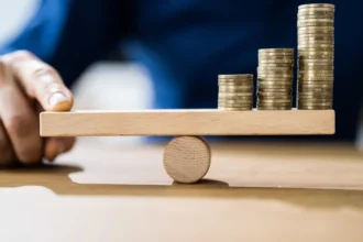 Prédio do Banco Central do Brasil em dia nublado