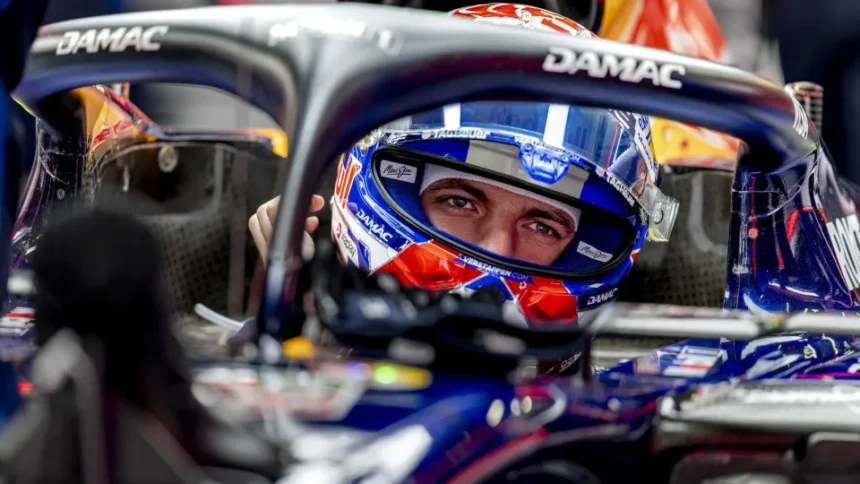 Max Verstappen pilotando na Fórmula 1