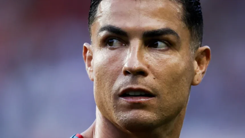 Cristiano Ronaldo em partida pela seleção portuguesa