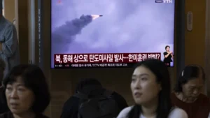 Líder norte-coreano Kim Jong-un acompanhando operação militar