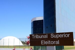PT cobra alertas sobre mudança de 4.352 seções no segundo turno